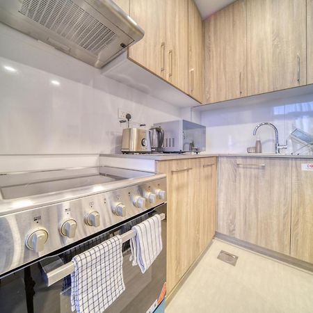 Sophisticated 1Br At Town Square Rawda Dubailand By Deluxe Holiday Homes Bagian luar foto