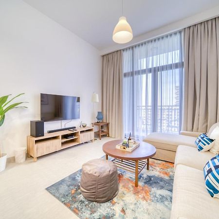 Sophisticated 1Br At Town Square Rawda Dubailand By Deluxe Holiday Homes Bagian luar foto