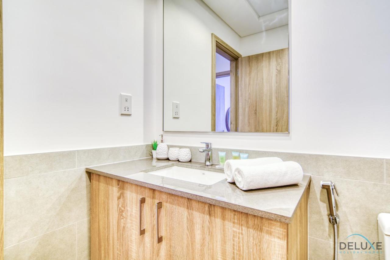 Sophisticated 1Br At Town Square Rawda Dubailand By Deluxe Holiday Homes Bagian luar foto